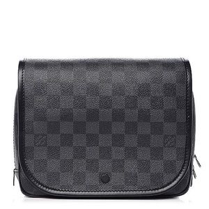 ❌ SOLD‼️ Louis Vuitton Damier Graphite Hanging Toiletry Pouch